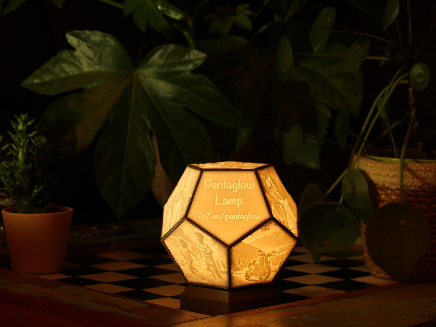 Pentaglow: Personalisierte Lithophanie-Lampe